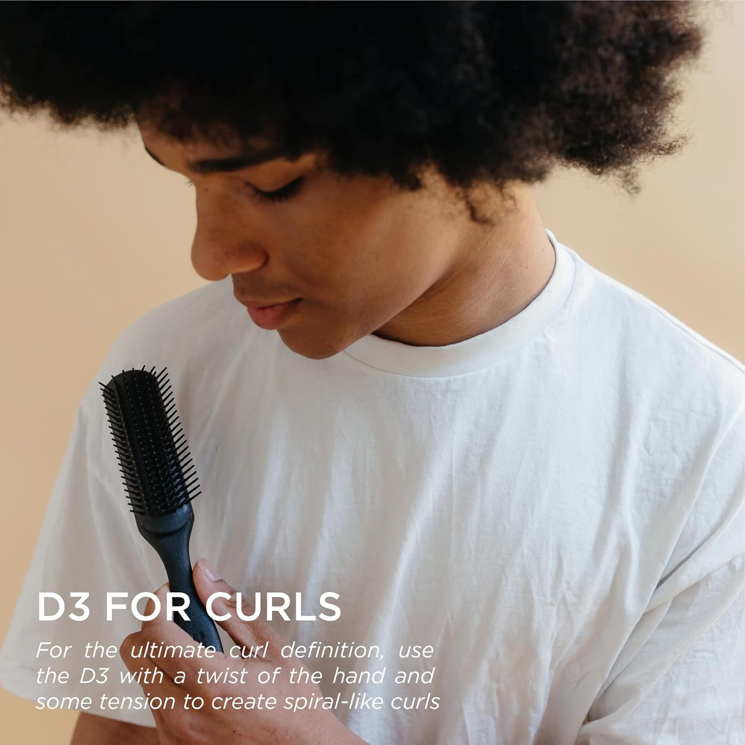 Denman D3 Original Curl Definer & Styler, Curly Hair Brush for Women & Men – 7 Row Detangling & Curl Defining Brush for Smooth Defined Curls - a Precision Styling Brush for Straight Hair